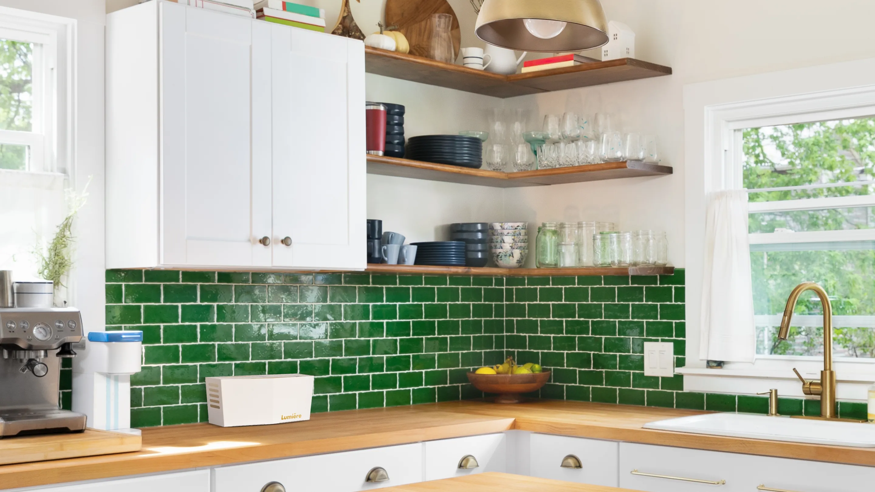 衛生環境を美しく。キッチンにも気軽に置ける卓上型Lumiere3000（LED紫外線捕虫器 ルミエール3000）